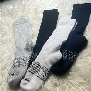 BOMBAS medium men’s/women 4 pair socks. Grey, black, white, navy blue. Brand New